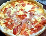 Foto del paso 3 de la receta: Tarta caprese de jamón, queso 🧀,tomate 🍅 y orégano