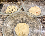 Foto del paso 7 de la receta: Cookies blandas con cacahuetes, con chocolate y con coco