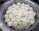 Hình bước làm 2 của món Trà nhãn tươi