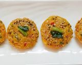 A picture of step 3 of Sooji & Besan Veg Idli😊 (semolina and gram flour idli).