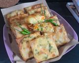 Foto langkah ke 4 dari resep Martabak isi Kentang & Wortel.