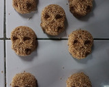 Foto del paso 7 de la receta: Calaveritas de amaranto con miel de panela