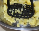 Foto langkah ke 2 dari resep Kentang cheese ball.