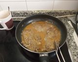 Foto del paso 4 de la receta: Filetes de ternera en salsa con vino y Sabor Cookpad