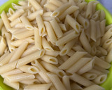 Foto del paso 2 de la receta: 629. Pennes con salsa de cuatro quesos y salsa de trufa (principal pasta)