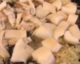 Foto del paso 7 de la receta: Fideuà de sepia, cigalitas y gambas peladas