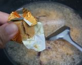 Gambar langkah 3 resipi Sizzling Yee Mee.