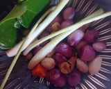 Foto langkah ke 1 dari resep Gulai Cumi Kacang Panjang.