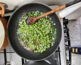 Foto del paso 2 de la receta: FUSILLI CON RICOTTA, LIMÓN y ARVEJAS
