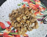 A picture of step 4 of Garlic pepper mushroom.