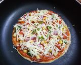 A picture of step 5 of Wheat base veg. tawa pizza.