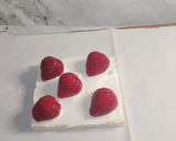 Foto langkah ke 7 dari resep Ichigo Sando a.k.a Strawberry Sandwich.
