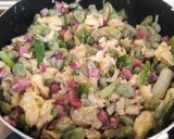 Foto del paso 3 de la receta: Revuelto de habas, jamón y ajetes
