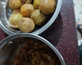 A picture of step 1 of Chikoo Halwa.