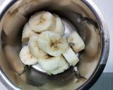 A picture of step 1 of Banana Smoothie(Jain Food).