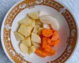 Foto langkah ke 1 dari resep MPASI 6+ Kentang Wortel Pear.
