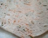 A picture of step 3 of Dhaniya mooli parathe.