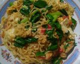 Foto langkah ke 4 dari resep 06. Mie goreng sederhana.