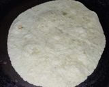 Foto del paso 5 de la receta: ¿Qué? ¿Pizza al sartén con tortilla bimbo? 😱