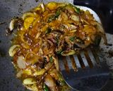 Gambar langkah 2 resipi Nasi Goreng Sardin.