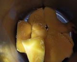 A picture of step 1 of Mango shake.