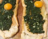 Foto del paso 3 de la receta: Hojaldre de espinaca huevo y queso