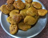 A picture of step 5 of Lotus stem fritters.