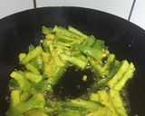 કાજુ કારેલા શાક (Kaju Karela Shak Recipe In Gujarati) રેસીપી સ્ટેપ3ફોટો
