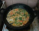 Foto langkah ke 3 dari resep Pindang Seger Tomat Kemangi.