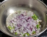 साधी सोपी अंडा भुर्जी (Anda Bhurji Recipe In Marathi) रेसिपी स्टेप 3 फोटो 