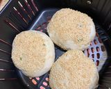 A picture of step 3 of Air Fryer Pepper Buns.