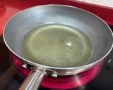 Foto del paso 4 de la receta: Galletas rellenas de crema pastelera (Matasuegras)