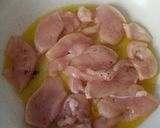 Foto del paso 2 de la receta: Medallones de pechuga de pollo, a la pimienta verde