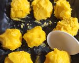 Foto langkah ke 3 dari resep Bakpao Telur Asin.