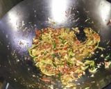 A picture of step 6 of Schezwan mayo sendwitch.