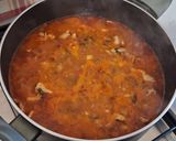 Csirkecomb pörkölt 🍗🧅🧄🍗 snidllinges nokedlivel recept fázis 5 fotója