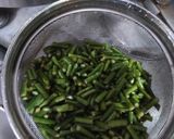 A picture of step 1 of Long beans (chawli) sabji.
