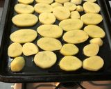 Foto del paso 1 de la receta: Pescado a laCrema sobre colchón de papas