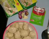 Foto langkah ke 1 dari resep Sup Bakso ayam simple.