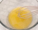 Foto langkah ke 3 dari resep Bolu kukus gula merah - no mixer.