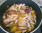 Foto del paso 4 de la receta: Patatas guisadas con pollo a l'ast en un plis plas y económicos