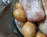 Une image de l'étape 7 de Poulet et pommes de terre fondantes rôtis aux herbes de Provence et huile d'olive 🍴.