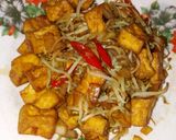Foto langkah ke 3 dari resep Oseng Tahu Kecap.