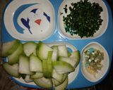 Hình bước làm 2 của món Canh bí đao cá nục