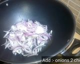 A picture of step 2 of Chicken yakhni pulao.