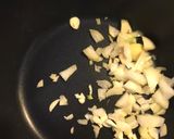 Une image de l'étape 1 de Courgettes, épinard avec sardines.