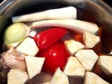 Supă de pui cu găluște de griș și bulion
