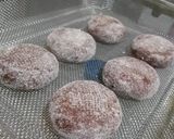 Foto langkah ke 8 dari resep Sourdough Bomboloni Coklat.