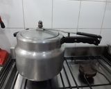 Foto del paso 2 de la receta: Pucherito de rabo en olla de presión