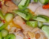 Foto langkah ke 5 dari resep Garang Asem Bumbu Iris.